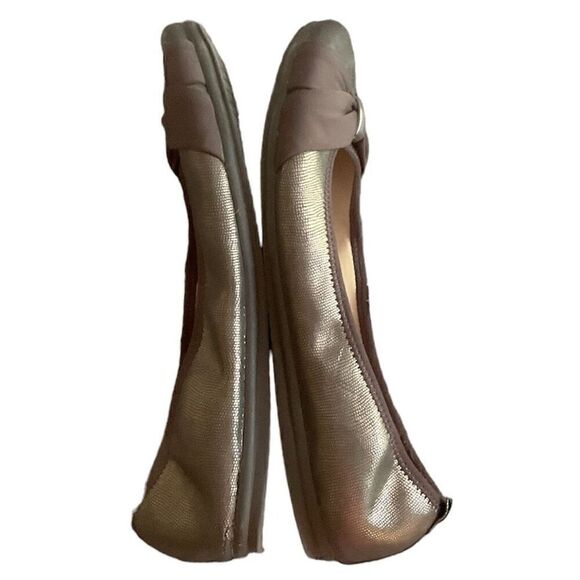 Easy Spirit Bronze Flats 9￼ - Picture 4 of 7